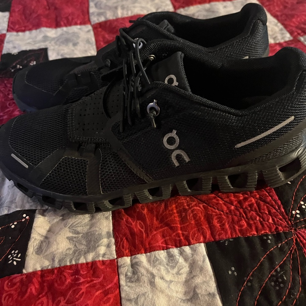 On Running Black Athletic Shoes with Cushioned Sole